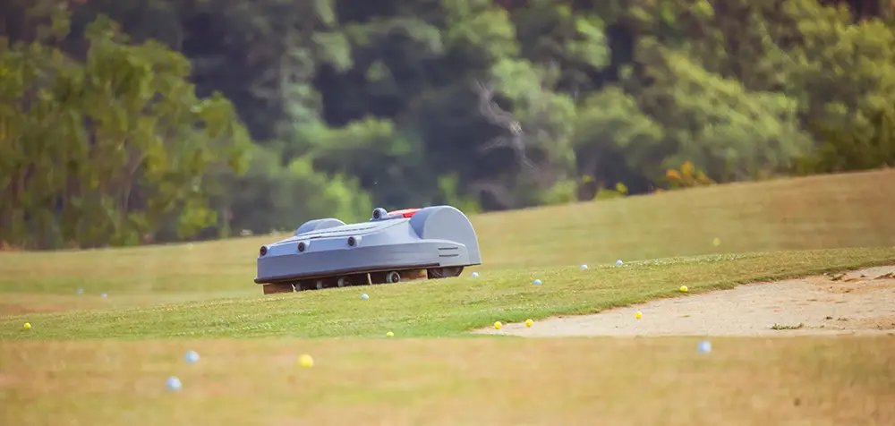 Automate with golf ball pickers and robot mowers | ECHO Robotics